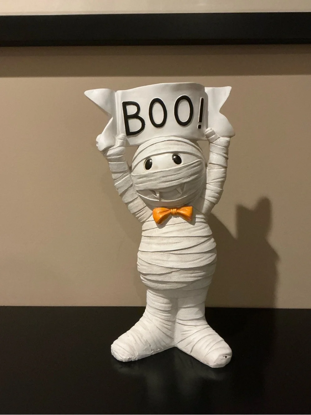 NEW Silly Halloween Mummy With BOO Banner Figurine Decor 🎃
